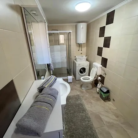 Old Town Apartment *